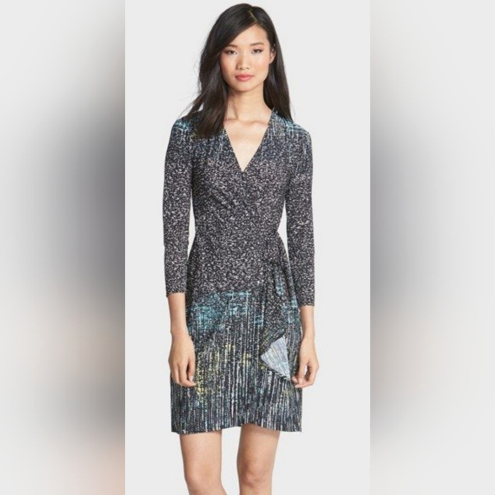 BCBGMaxAzria Adele Printed Jersey Wrap Dress Black, Blue, Yellow Size Medium